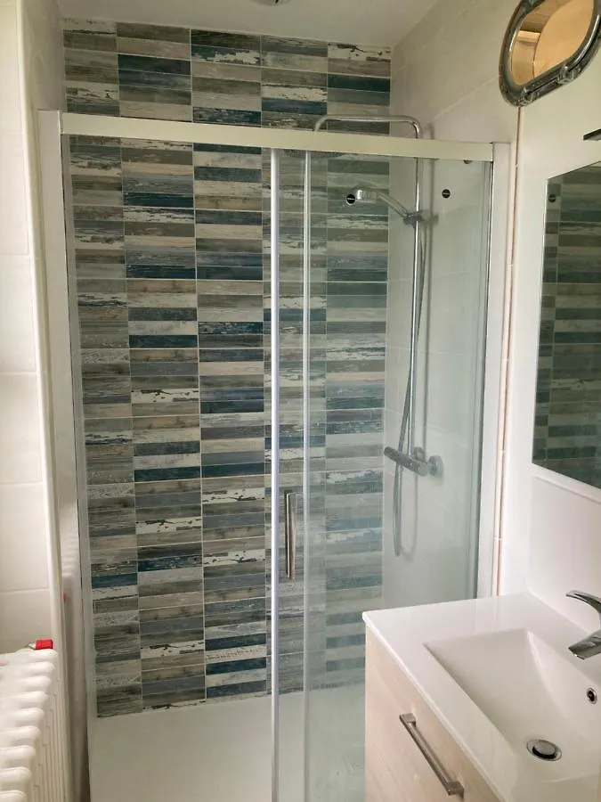 Etage Avec Acces Independant Dans Une Maison Avec Grand Parc Dom wakacyjny Lorient