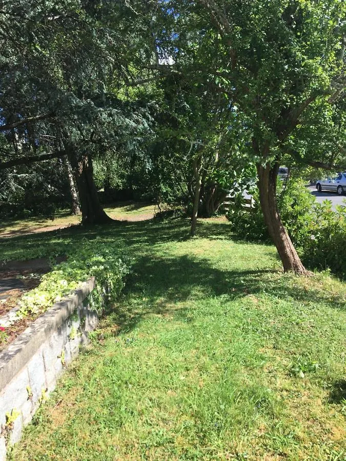 בית נופש Etage Avec Acces Independant Dans Une Maison Avec Grand Parc